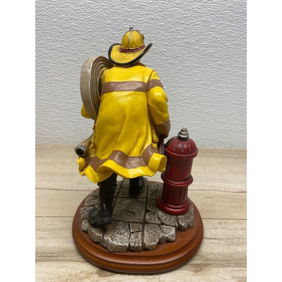 Vtg 1997 Vanmark Red Hats Of Courage Firefighter Handcrafted Figurine - Picture 4 of 7